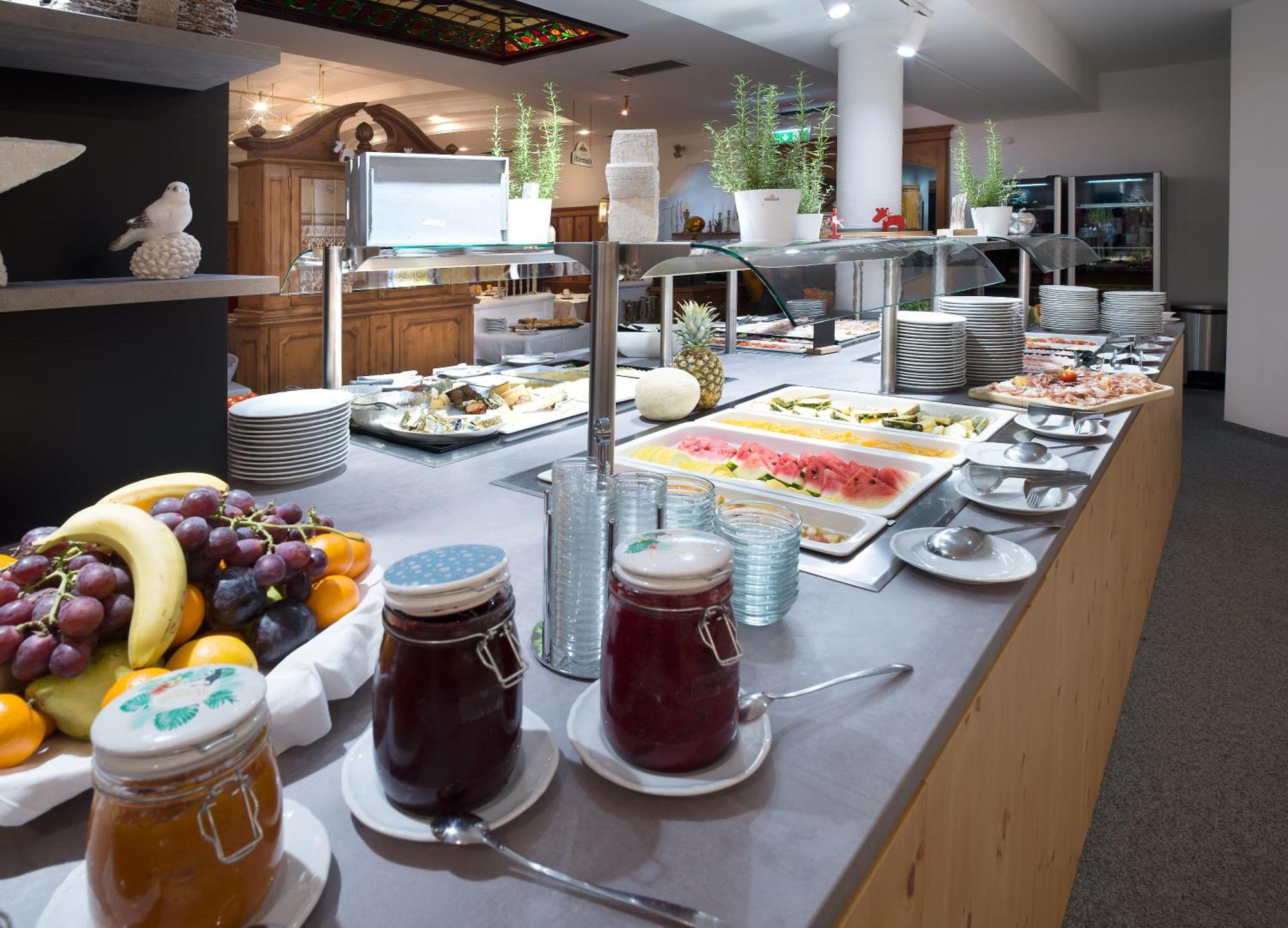 Jufa Alpenhotel Saalbach Ngoại thất bức ảnh