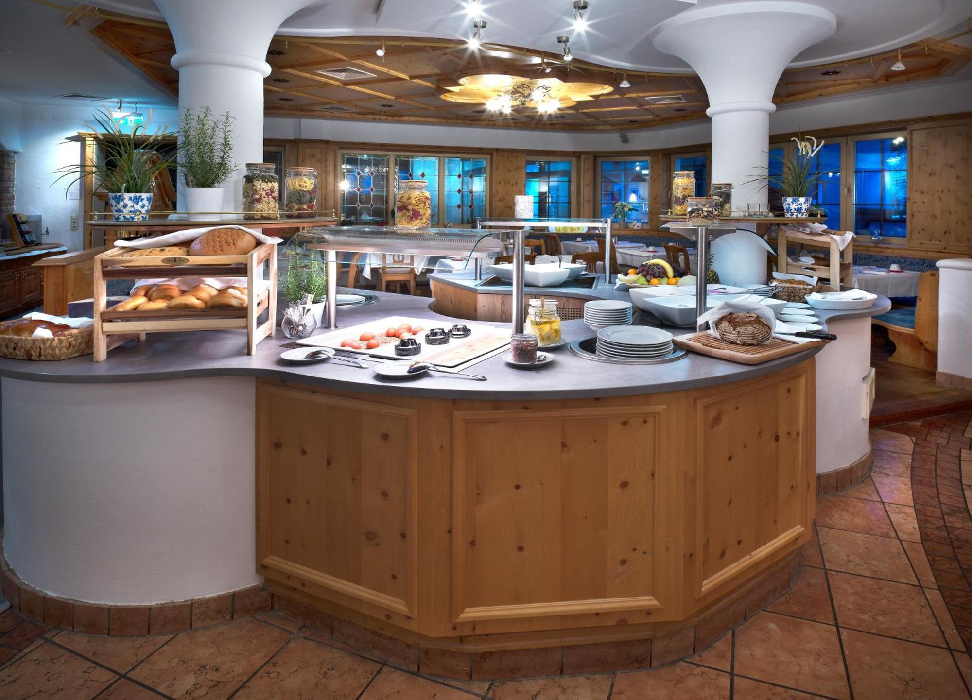 Jufa Alpenhotel Saalbach Ngoại thất bức ảnh